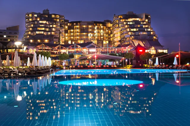 غرفة ديلوكس بسرير فردي، Limak Lara De Luxe Hotel and Resort 1/1