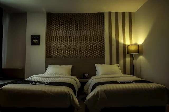 غرفة ثلاثية بسرير كينج، Triple Z Hotel 1/2