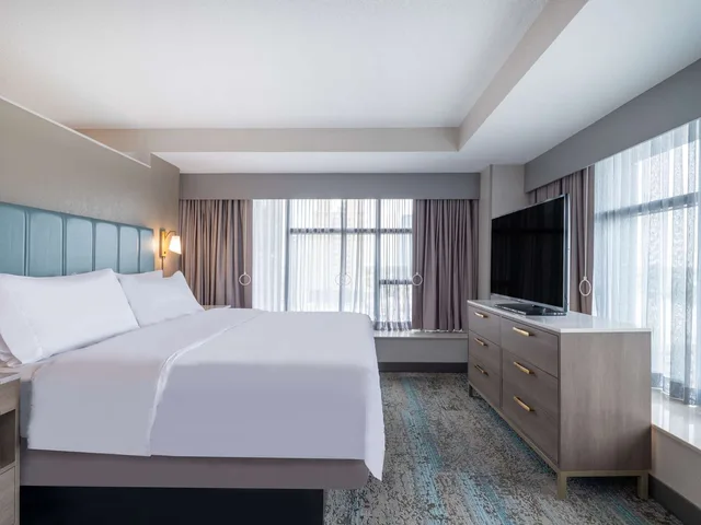 جناح استوديو بسرير كينج بإطلالة على النهر، Homewood Suites by Hilton Toledo Downtown 1/5