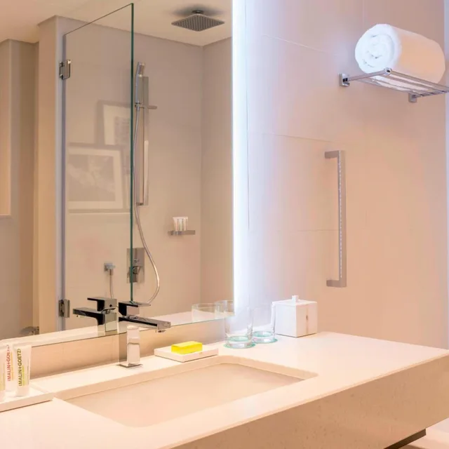 Deluxe, Single Bed, Land View, Balcony, Le Royal Meridien Beach Resort & Spa 7/10