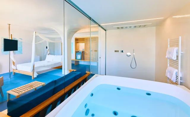 جناح بسرير كوين بجاكوزي، APPRODO RESORT THALASSO SPA 2/3