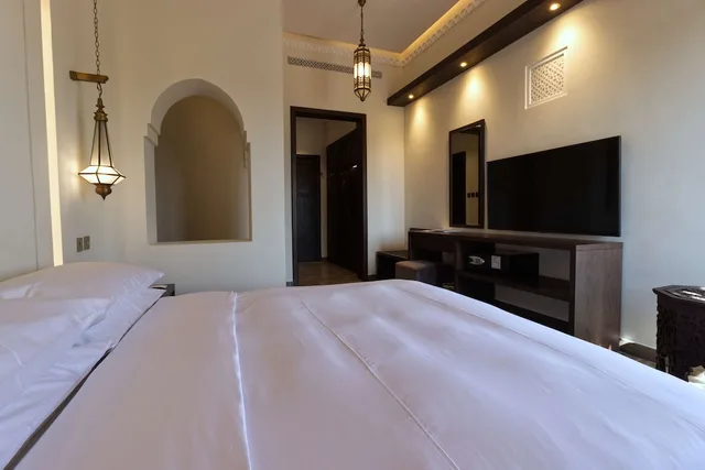 غرفة غراند ديلوكس بسرير كينج، Al Badayer Sharjah Resort 1/3