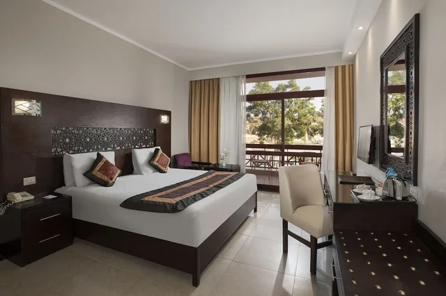 غرفة بإطلالة على النهر مفردة بسرير كينج، Pyramisa Island Hotel Aswan 2/5