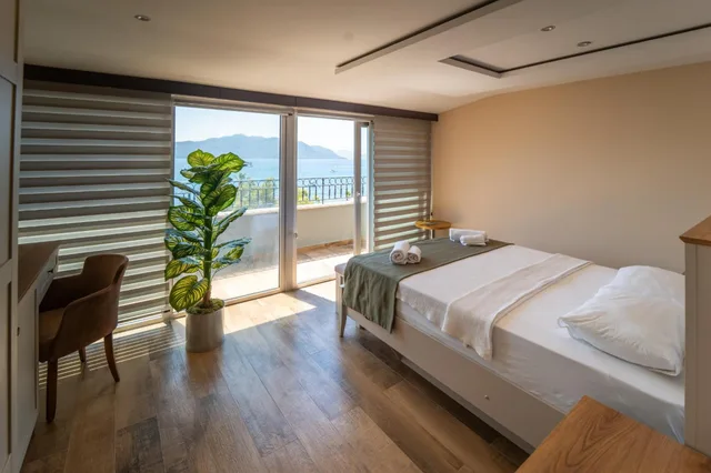 Suite, Sea View, Aurasia Sea Side Hotel 3/10