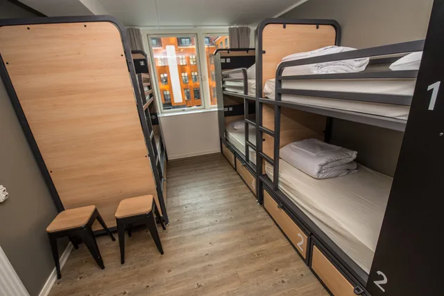 Private, 6 Beds, 3 Bunk Beds، Generator Hostel Copenhagen 7/8