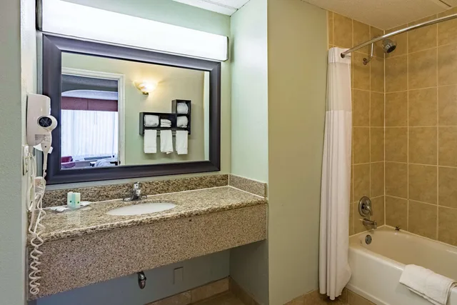 غرفة بسرير مزدوج، Quality Inn Columbus near Fort Benning 4/5