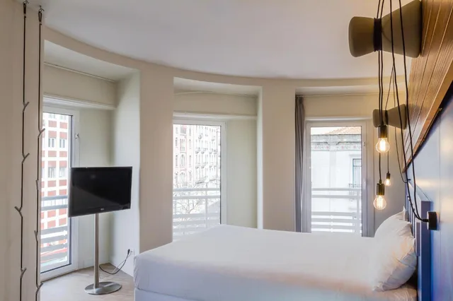Room, Triple, 1 Double and 1 Single Bed, ibis Styles Lisboa Centro Liberdade NE 5/10