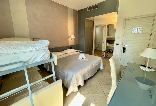 غرفة رباعية، Hotel Alfieri 7/10