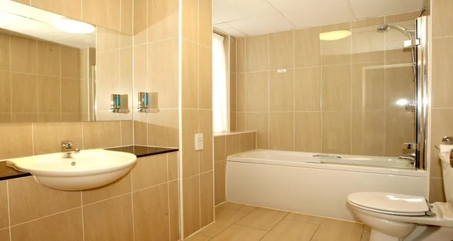 Standard, Multiple Beds، Dundee Invercarse Hotel, BW Signature Collection 5/5