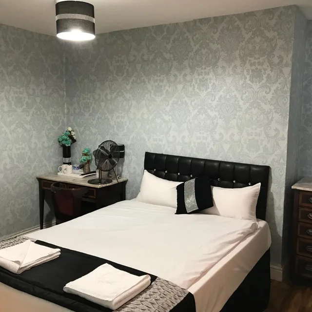 غرفة بسرير مزدوج بحمام خاص، Pacific Inn London Heathrow (ex. Essex Inn Hotel) 6/8
