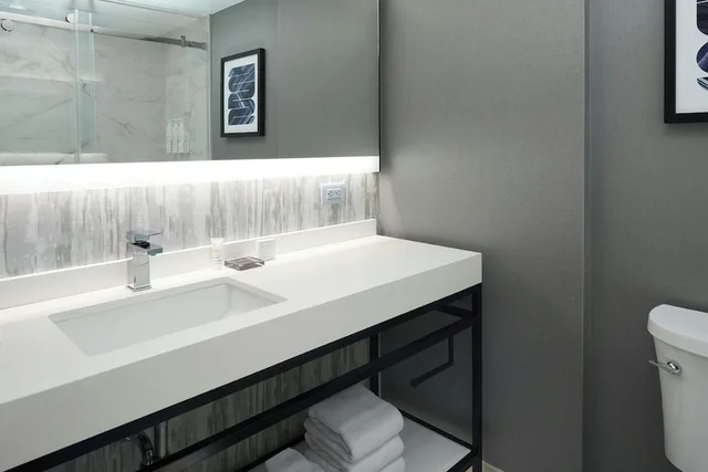 غرفة بسرير كينج، Ottawa Marriott Hotel 5/7