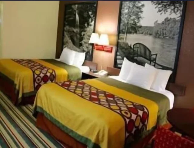 غرفة بسريرين كوين، Super 8 by Wyndham Dublin 1/3
