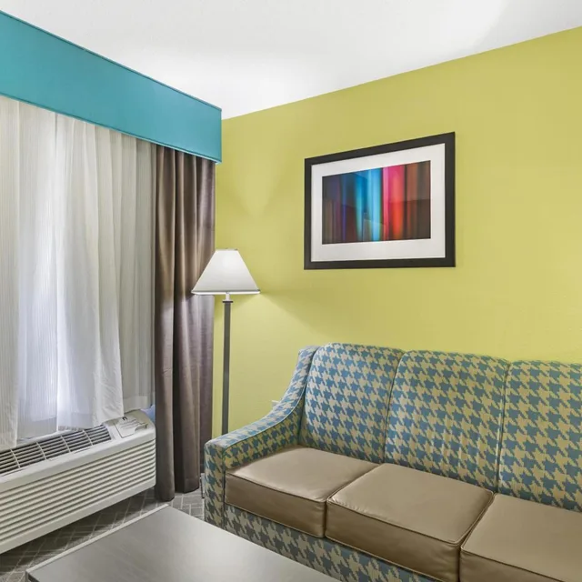 غرفة بسرير كينج للمدخنين، Best Western Inn Florence 8/10