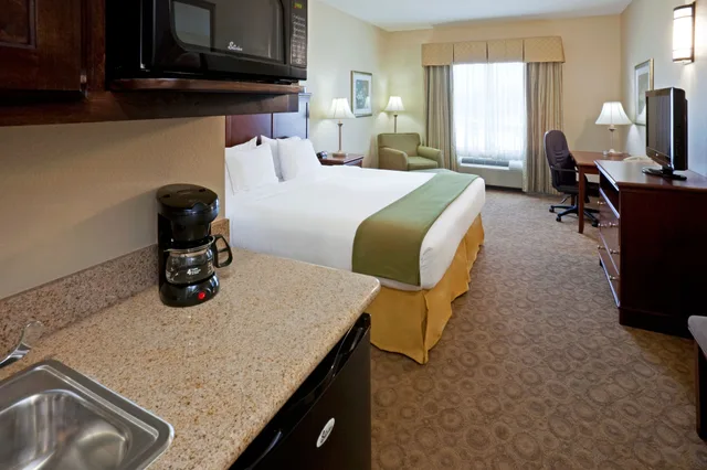 غرفة قياسية بسرير كينج لذوي الإعاقة، Holiday Inn Express Hotel And Suites Cedar Hill 5/9