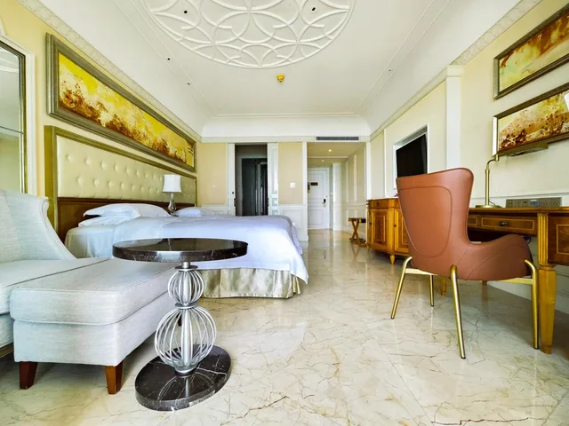Room, King Bed, Side Sea View، Crowne Plaza Resort Sanya Bay 3/10