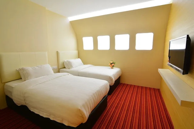 غرفة بريميوم بسريرين منفصلين، Sri Langit Hotel Klia 2/6