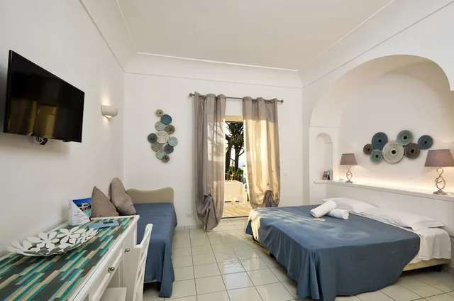 غرفة سوبيريور بسرير مزدوج أو سريرين منفصلين بإطلالة على البحر، Hotel Villa Melodie - Adults Only 2/5