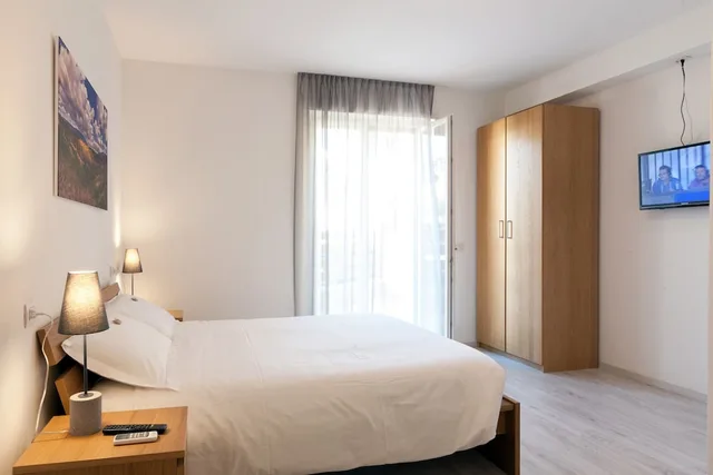 غرفة كومفورت بسرير كوين، Urban Homy Gorizia 3/4