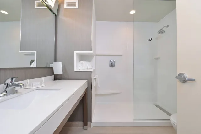 استوديو بسريرين كوين مع أريكة، COURTYARD ST. LOUIS ST. PETERS 9/10