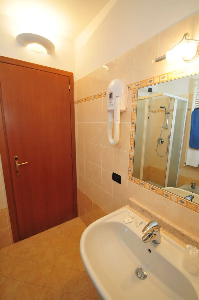 Superior, Queen Bed, Canal View, Private Bathroom, Locanda Sant'anna 4/5