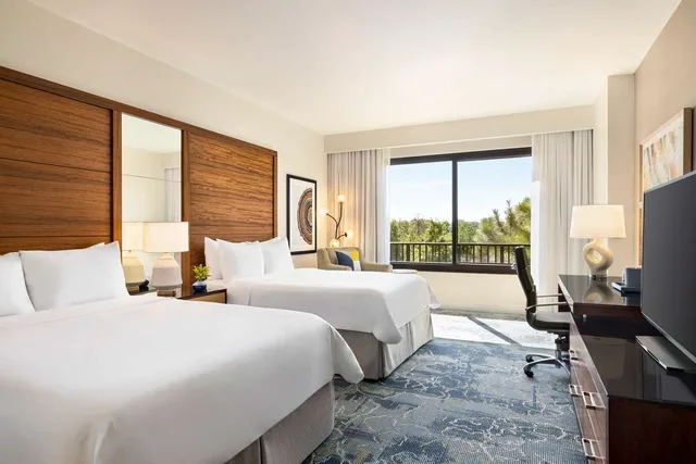 غرفة بسريرين كوين، The Woodlands Resort, Curio Collection by Hilton 1/1