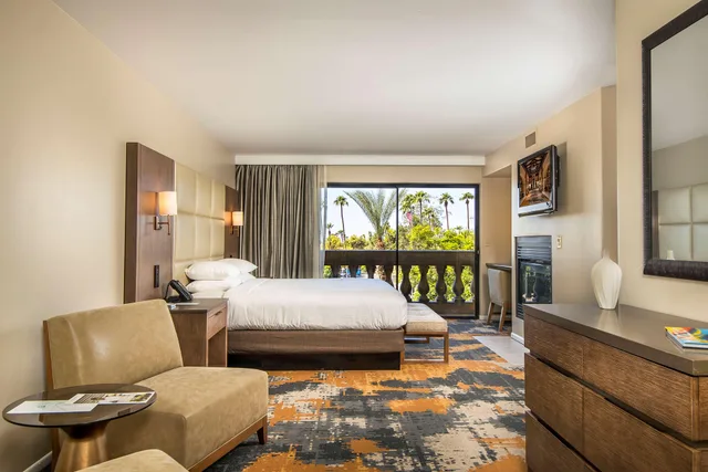 Presidential, Suite, King Bed, Hilton Phoenix Resort at the Peak 2/2