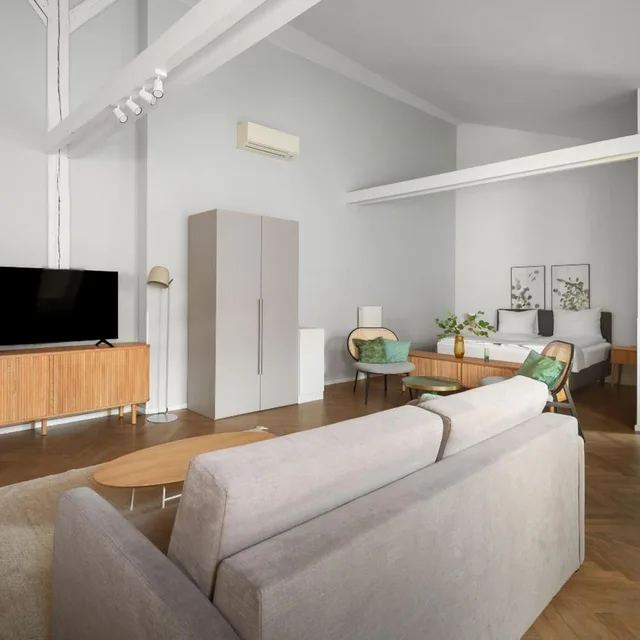 جناح كومفورت مع أريكة، limehome Prague Halkova 3/10