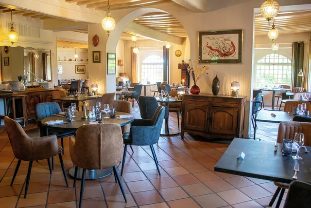 HOTEL LE RELAIS FLEURI، أوكسار 26/50
