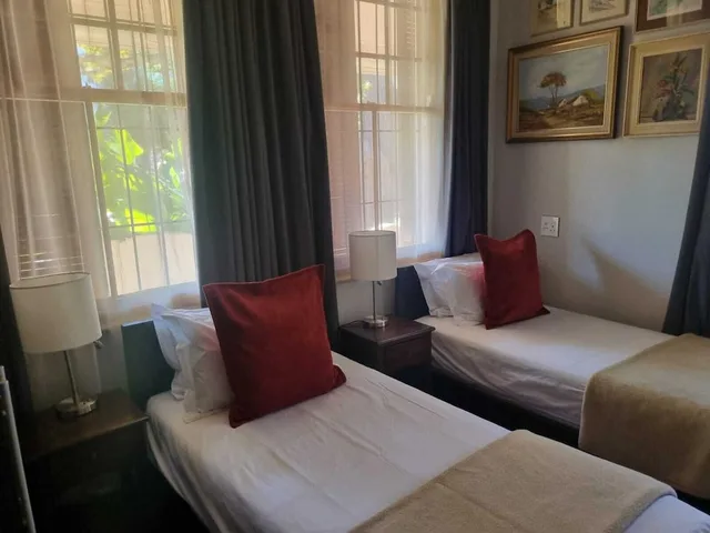 غرفة قياسية بسريرين منفصلين، Ashanti Guest House Gardens Hostel 2/3