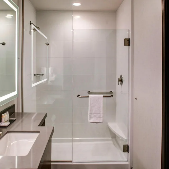 جناح بسرير كوين مع أريكة، Springhill Suites Bozeman 6/6