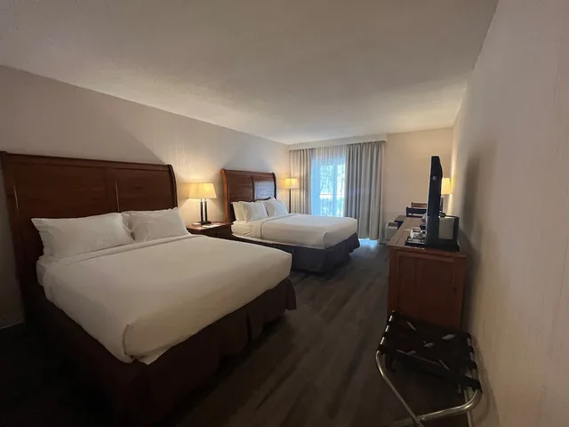 Room, 2 Queen Beds, Balcony, Hill Side، Hidden Valley Resort, Ascend Hotel Collection 4/6