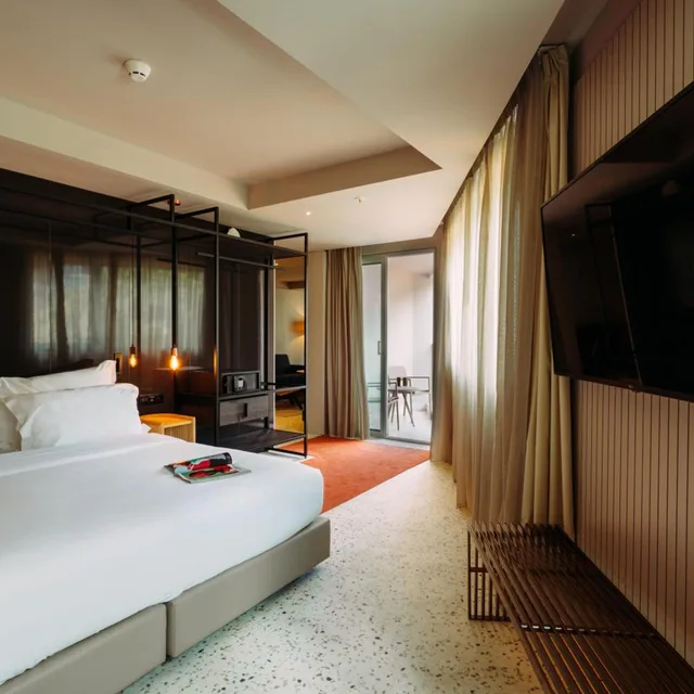 City, Suite, Double Bed، NEXT by Savoy Signature 3/10