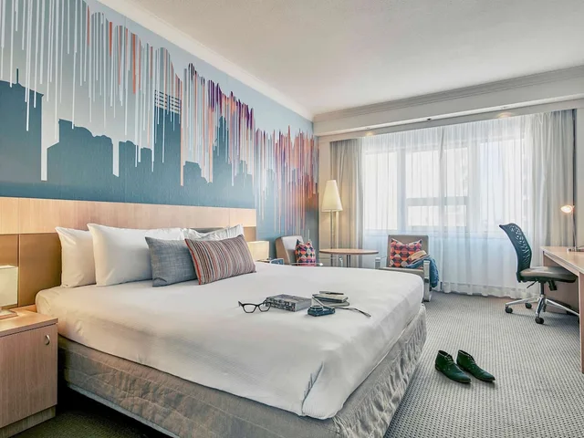 Superior, Queen Bed, Mercure Perth 2/10