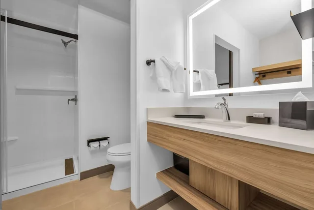 غرفة بسرير كينج، La Quinta Inn & Suites by Wyndham San Jose Silicon Valley 6/7