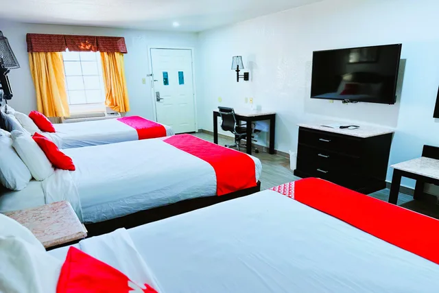 غرفة بسريرين كوين، Three Rivers Executive Inn & Suites By OYO 3/7
