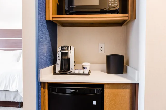Suite, Multiple Beds، HOLIDAY INN EXPRESS & SUITES WEST EDMONTON-MALL AREA 4/4