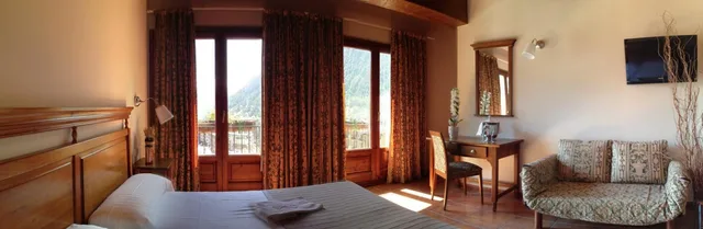 Room, Triple, Single Bed, Xalet Verdu 4/10