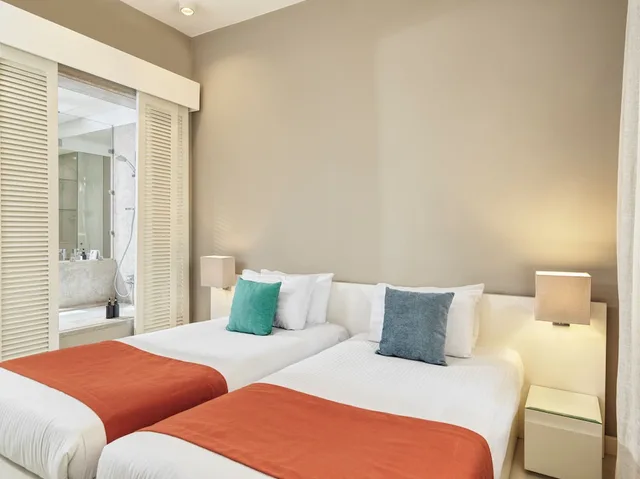 جناح بسريرين منفصلين، Ancient Sands Golf Resort 1/8