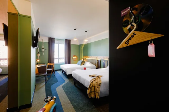غرفة عائلية بسريرين مزدوجين وسرير كينج، Greet hotel Lyon Confluence 7/10