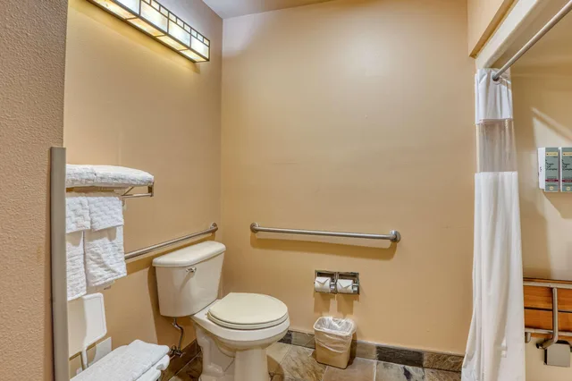 غرفة بسرير كوين، Best Western Northwest Lodge 5/5