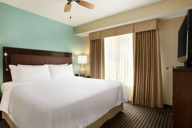 2 Bedrooms, Suite, King Bed, Homewood Suites By Hilton Houston-Willowbrook Mall 2/7