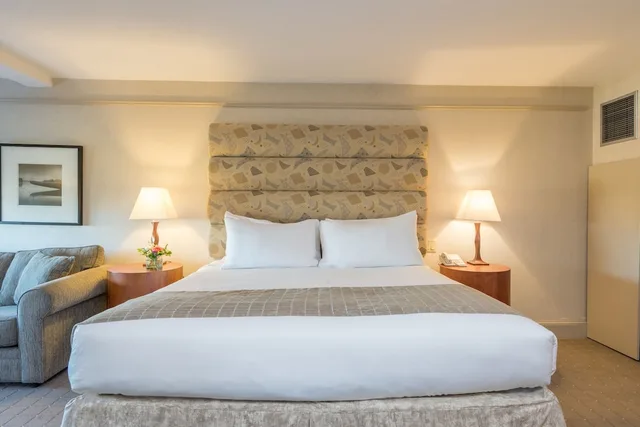 غرفة بريميوم بسريرين كوين بإطلالة على المرفأ، The Breakwater Inn and Spa 1/2