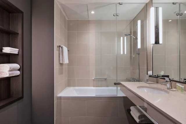 استوديو سوبيريور بسرير كينج بإطلالة على المدينة مع أريكة، Residence Inn Frankfurt City Center 5/8