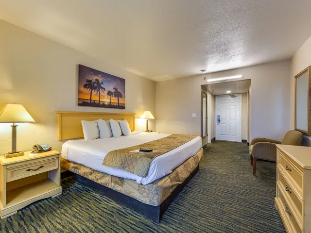 Standard, King Bed, Ocean Front, Kitchenette، Beachside Hotel 4/10