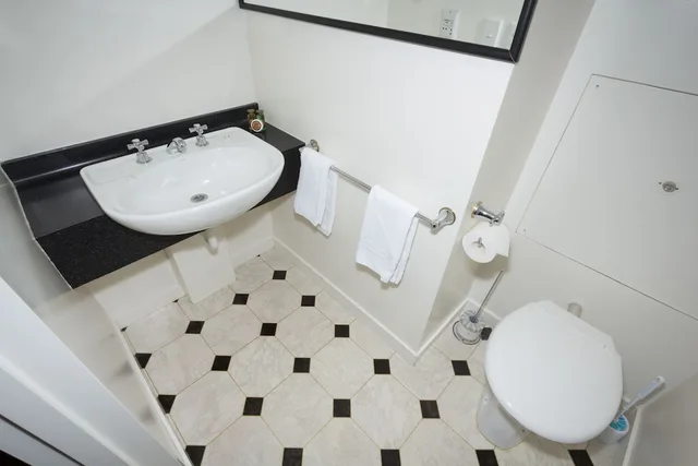 1 Bedroom, Apartment, Queen Bed, Bay View، Caples Court 2/2