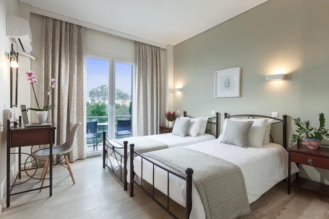 غرفة سوبيريور رباعية بإطلالة على البحر، Minavra Hotel 5/10