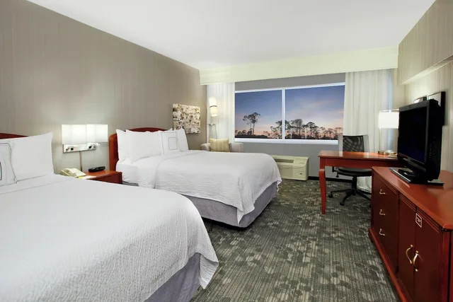 غرفة بسريرين مزدوجين، Courtyard by Marriott Lyndhurst Meadowlands 2/5