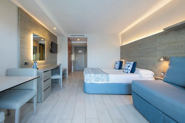استوديو بشرفة بإطلالة جزئية على البحر، Leonardo Royal Hotel Mallorca Palmanova Bay 4/10