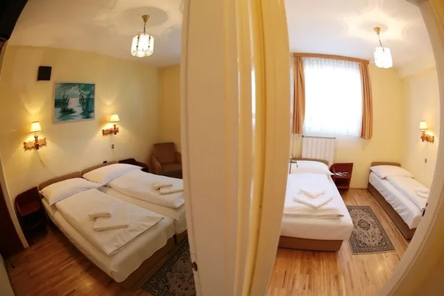 غرفة ثلاثية بسرير فردي، BARA HOTEL 1/3