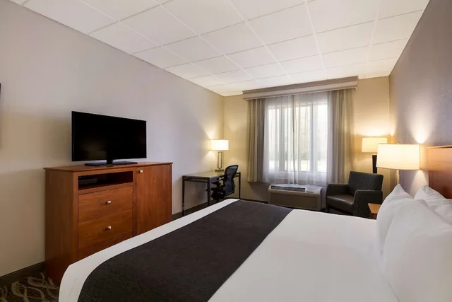 Standard, King Bed, Best Western Lock Haven 2/8